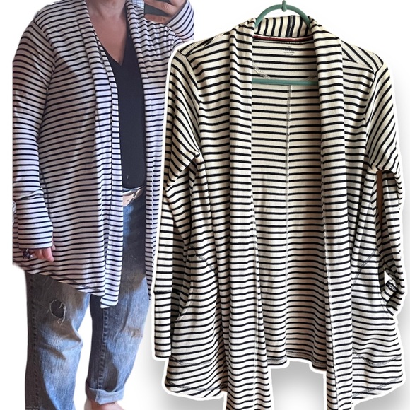 NWT TOMMY HILFIGER Cardigan Womens sz M Blue White stripes NEW - Picture 2 of 10